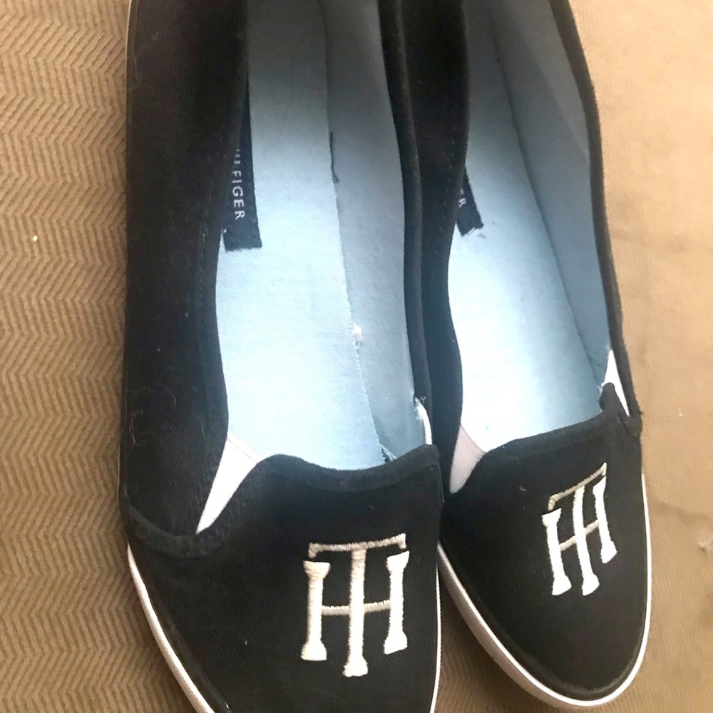 Tommy Hilfiger shoes navy blue white sole size us 9